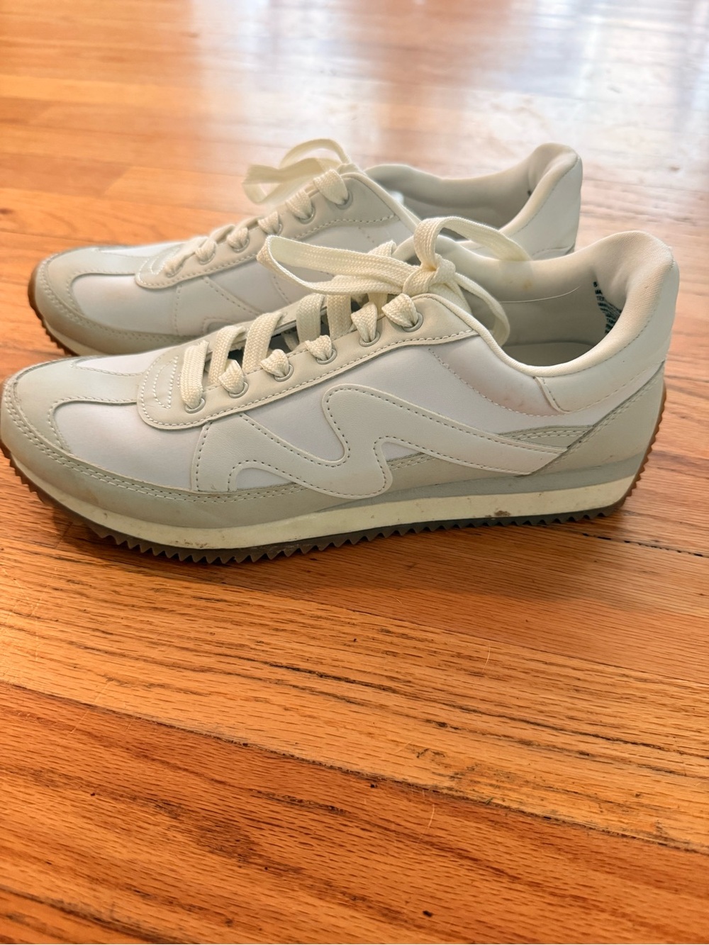 Target Universal Thread white sneakers